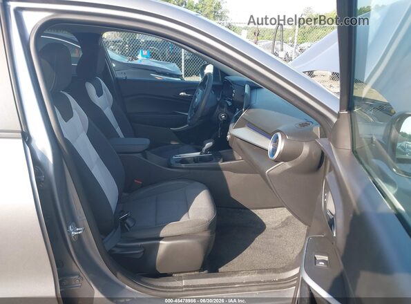 KL77LFEP8SC129956 2025 CHEVROLET TRAX Gray Front interior view