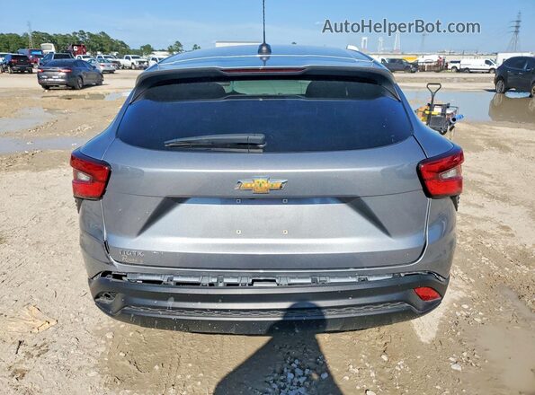 KL77LFEPXSC002156 2025 CHEVROLET TRAX Gray Հետևի տեսք