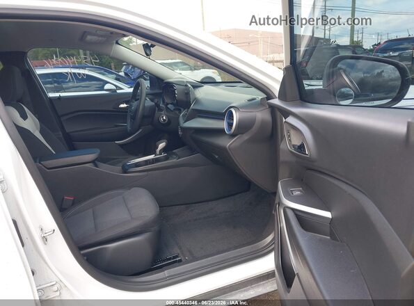 KL77LFEPXSC340107 2025 CHEVROLET TRAX White Front interior view