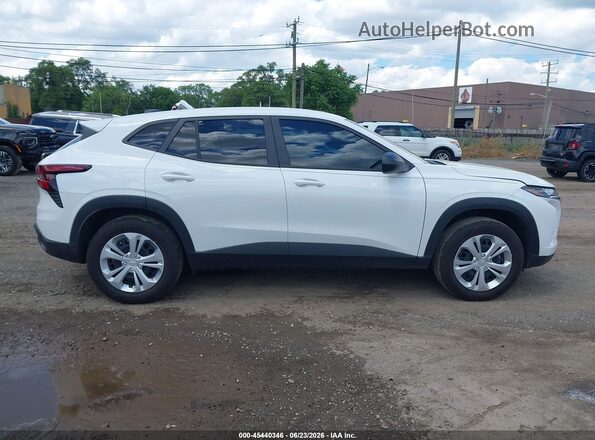 KL77LFEPXSC340107 2025 CHEVROLET TRAX White Rear interior view