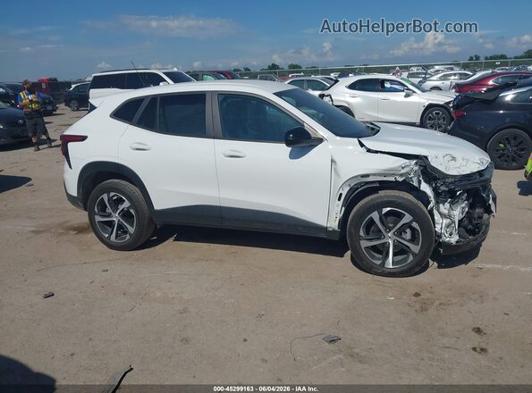 KL77LGE22RC070388 2024 CHEVROLET TRAX White Widok wnętrza z tyłu