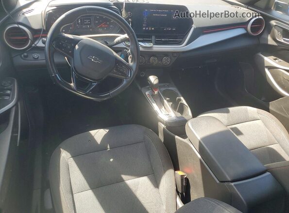 KL77LGE22RC072349 2024 CHEVROLET TRAX Blue Առջևի վահանակի տեսք