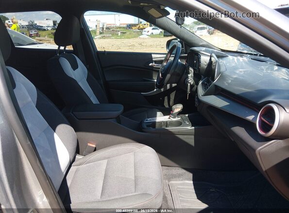 KL77LGE22RC093489 2024 CHEVROLET TRAX Gray Vista interior delantera