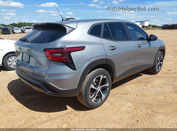 KL77LGE22RC093489 2024 CHEVROLET TRAX Gray Trasero derecho