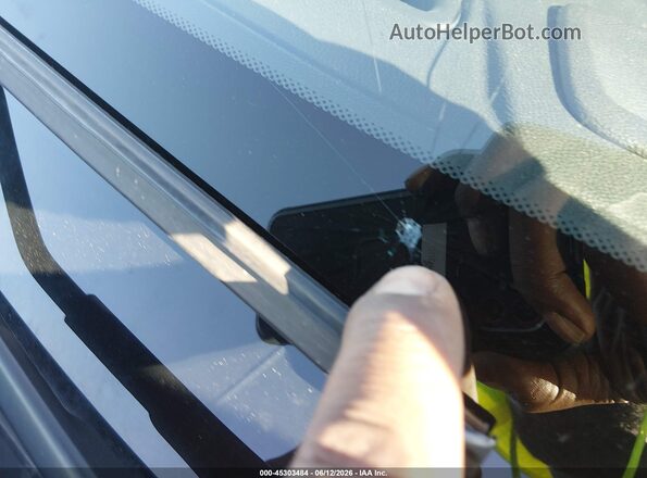 KL77LGE23RC052871 2024 CHEVROLET TRAX Blue Вид спереду