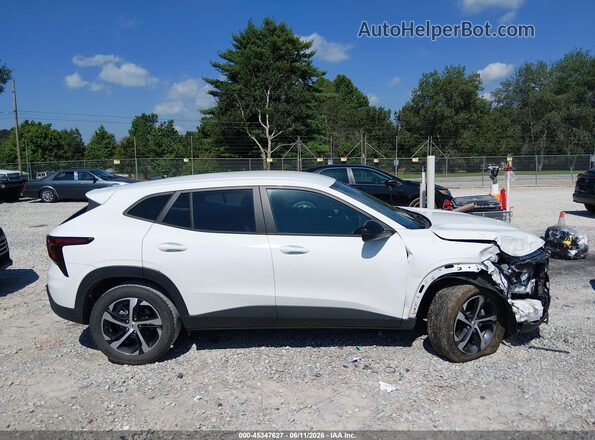 KL77LGE23RC205099 2024 CHEVROLET TRAX White Вид задньої частини салону
