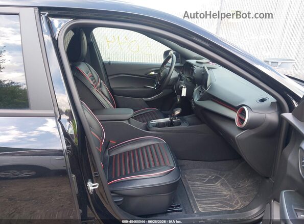 KL77LGE25RC189312 2024 CHEVROLET TRAX Black Սալոնի դիմացի տեսք
