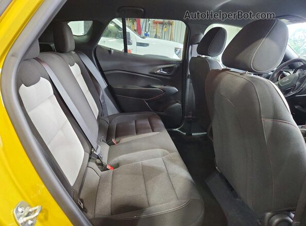 KL77LGE25RC237603 2024 CHEVROLET TRAX Yellow Սալոնի հետևի տեսք