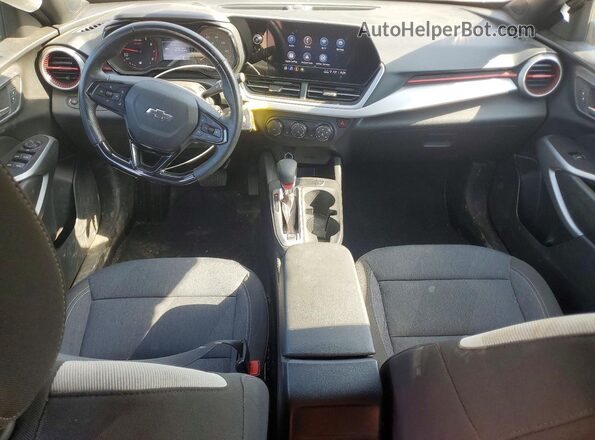 KL77LGE28RC074378 2024 CHEVROLET TRAX Red Առջևի վահանակի տեսք