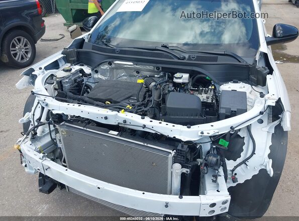 KL77LGE29RC026985 2024 CHEVROLET TRAX White Front view