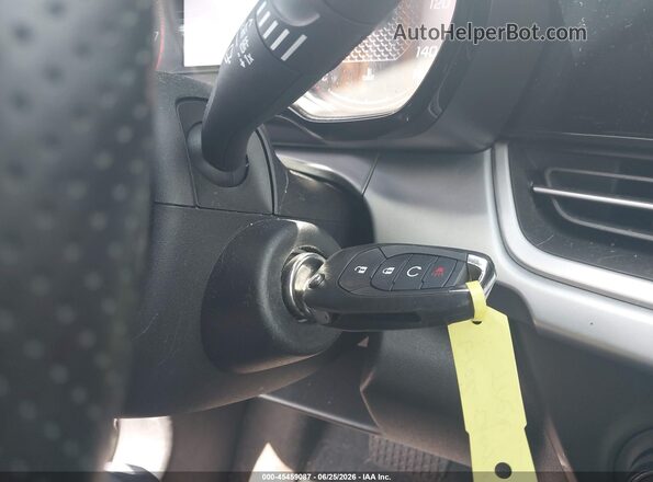 KL77LGE29RC105525 2024 CHEVROLET TRAX Green Vista del salpicadero
