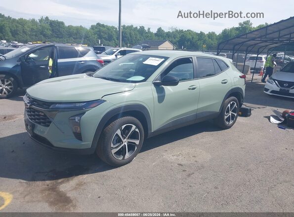 KL77LGE29RC105525 2024 CHEVROLET TRAX Green Vista tres cuartos delantera izquierda
