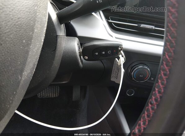 KL77LGE2XRC022881 2024 CHEVROLET TRAX Черный Вид панели приборов