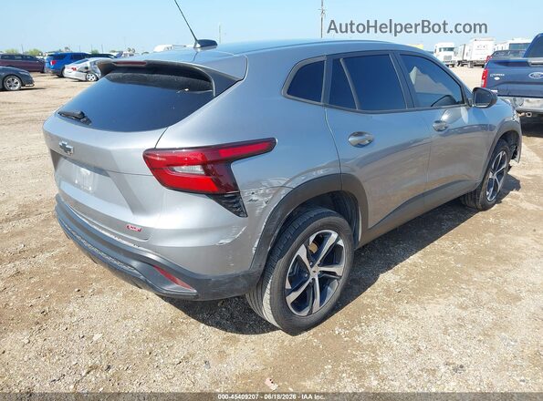 KL77LGE2XRC111351 2024 CHEVROLET TRAX Gray Trasero derecho