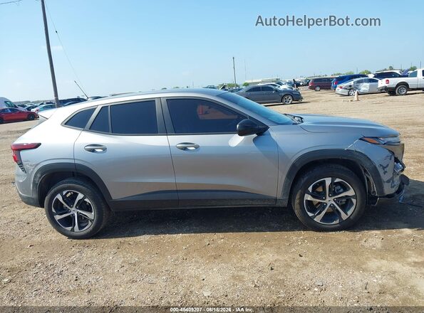 KL77LGE2XRC111351 2024 CHEVROLET TRAX Gray Vista interior trasera