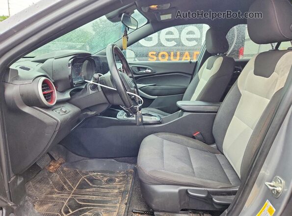 KL77LGE2XRC120843 2024 CHEVROLET TRAX Silver Vista interior delantera