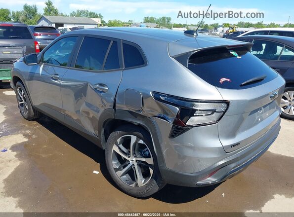 KL77LGEP0TC058419 2026 CHEVROLET TRAX Серебряный Задняя левая четверть