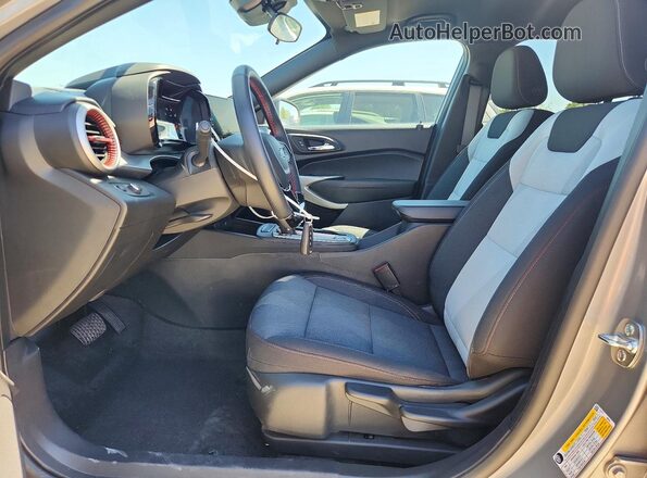 KL77LGEP2SC264257 2025 CHEVROLET TRAX Silver 