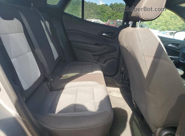 KL77LGEP3SC135685 2025 CHEVROLET TRAX Silver Rear interior view