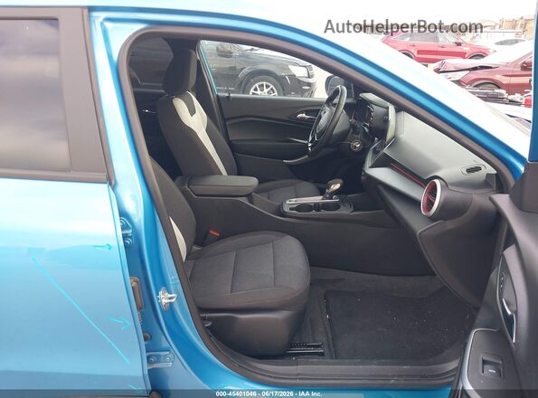 KL77LGEP6SC054230 2025 CHEVROLET TRAX Blue Vista interior delantera