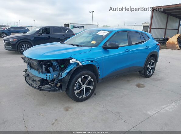 KL77LGEP6SC054230 2025 CHEVROLET TRAX Blue Vista tres cuartos delantera izquierda