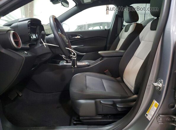 KL77LGEP6SC292885 2025 CHEVROLET TRAX Серый Вид салона спереди