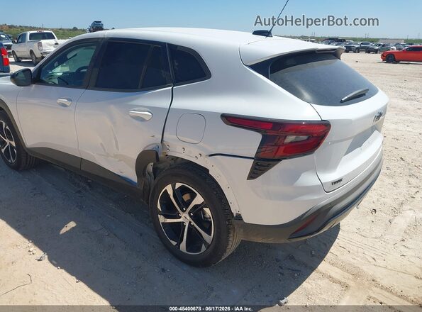 KL77LGEP6TC100916 2026 CHEVROLET TRAX White Вид спереду