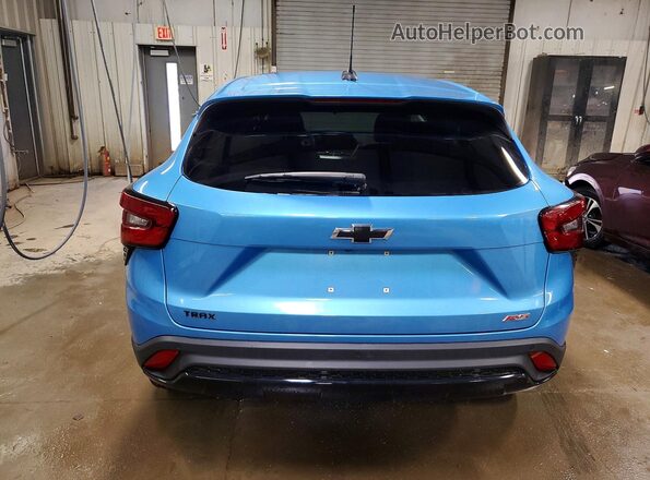 KL77LGEP7SC034942 2025 CHEVROLET TRAX Blue Rear view