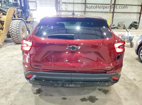 KL77LGEP8SC135956 2025 CHEVROLET TRAX Burgundy Rear view