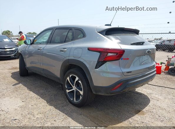 KL77LGEP8SC273321 2025 CHEVROLET TRAX Silver Rear left
