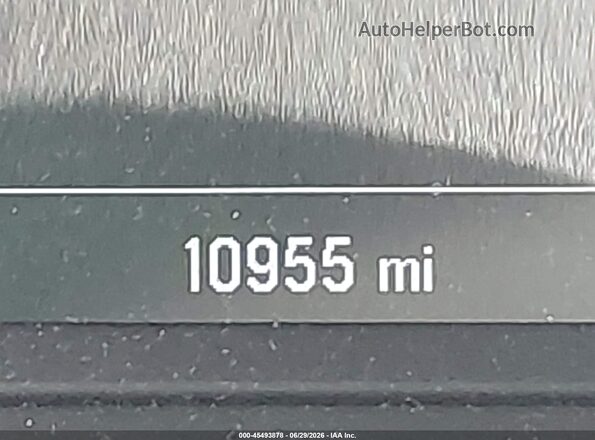 KL77LGEP8SC273321 2025 CHEVROLET TRAX Silver 360 interior view