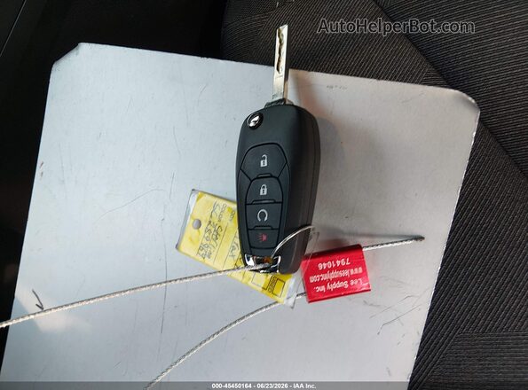 KL77LGEP8SC289969 2025 CHEVROLET TRAX Серебряный Вид панели приборов