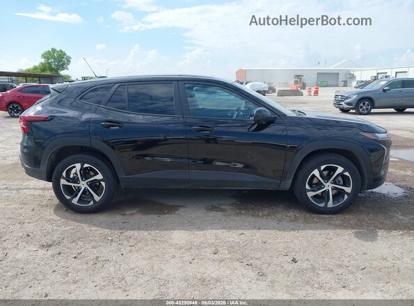 KL77LGEP9TC078894 2026 CHEVROLET TRAX Black Սալոնի հետևի տեսք