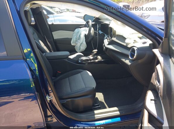 KL77LHE22RC218173 2024 CHEVROLET TRAX Blue Front interior view