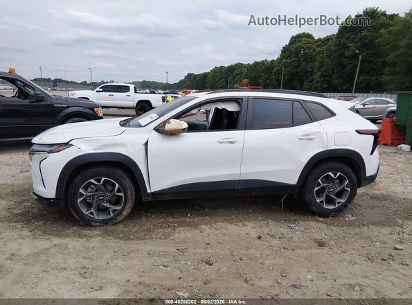 KL77LHE23RC030648 2024 CHEVROLET TRAX White Սալոնի 360 աստիճան տեսք