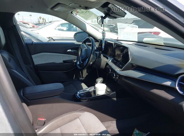 KL77LHE2XRC172222 2024 CHEVROLET TRAX Gray Front interior view
