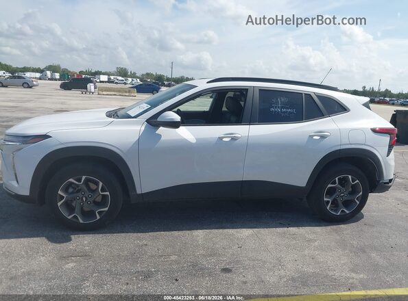 KL77LHEP0SC234583 2025 CHEVROLET TRAX White Սալոնի 360 աստիճան տեսք
