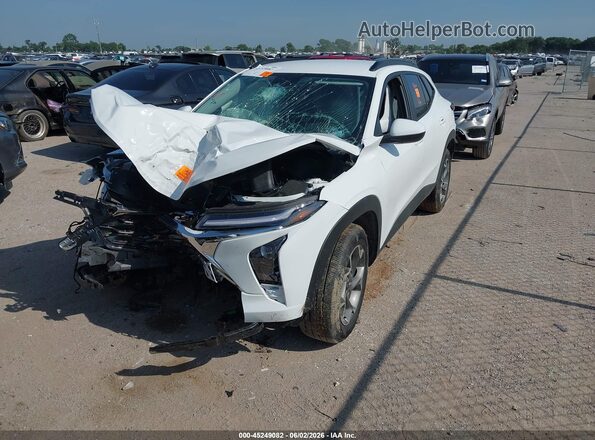KL77LHEP0TC056448 2026 CHEVROLET TRAX Белый Передняя левая четверть