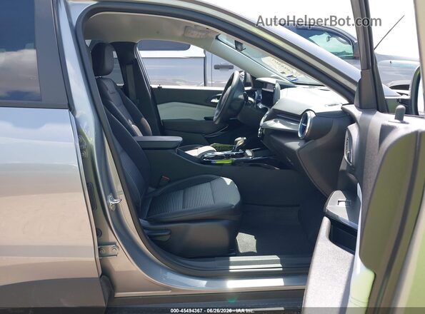 KL77LHEP0TC140320 2026 CHEVROLET TRAX Gray Vista interior delantera