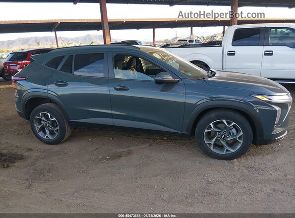 KL77LHEP2SC051749 2025 CHEVROLET TRAX Green Rear interior view