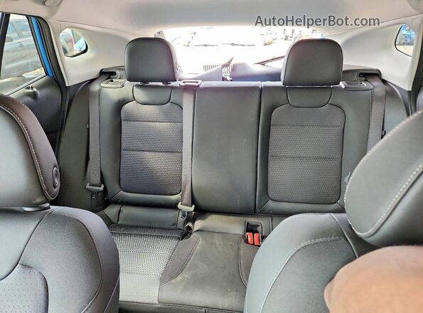 KL77LHEP3SC308448 2025 CHEVROLET TRAX Blue Rear seats view