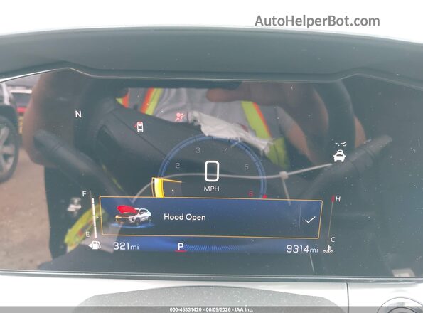 KL77LHEP4SC086406 2025 CHEVROLET TRAX Черный Вид задних сидений
