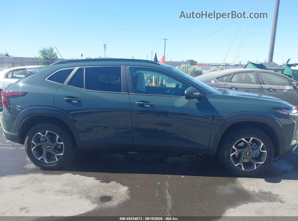 KL77LHEP4SC131148 2025 CHEVROLET TRAX Green Вид задньої частини салону