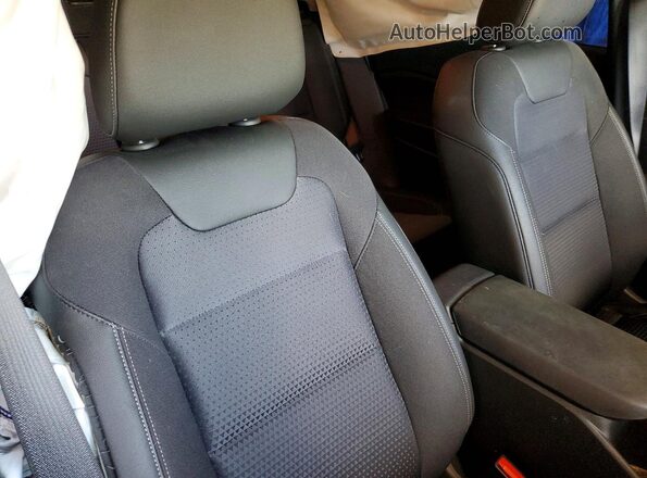 KL77LHEP4SC176347 2025 CHEVROLET TRAX Gray Vista interior trasera