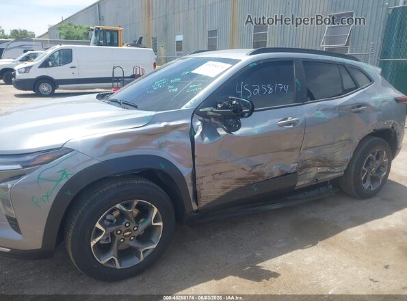 KL77LHEP4TC056274 2026 CHEVROLET TRAX Серый Вид спереди