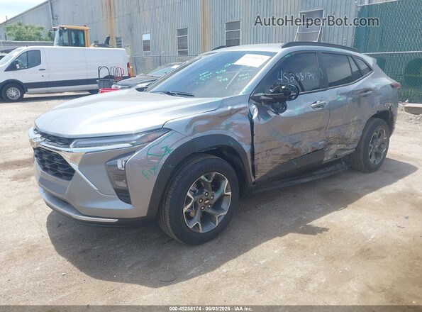 KL77LHEP4TC056274 2026 CHEVROLET TRAX Серый Передняя левая четверть