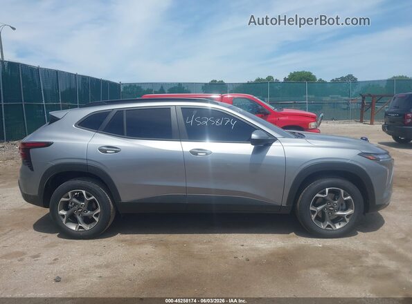 KL77LHEP4TC056274 2026 CHEVROLET TRAX Серый Вид задней части салона