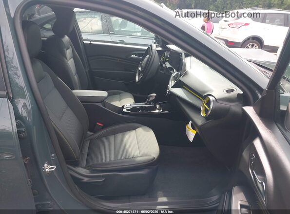 KL77LHEP4TC069252 2026 CHEVROLET TRAX Серый Вид салона спереди
