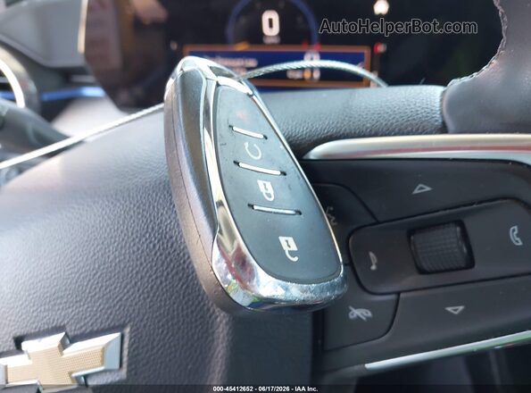 KL77LHEP5SC036789 2025 CHEVROLET TRAX Gray Dashboard view