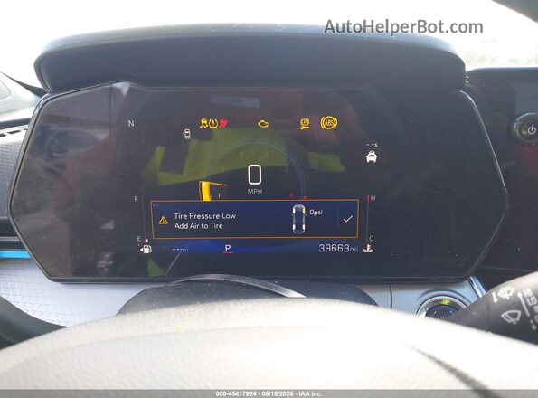 KL77LHEP5SC045105 2025 CHEVROLET TRAX Maroon Вид задніх сидінь